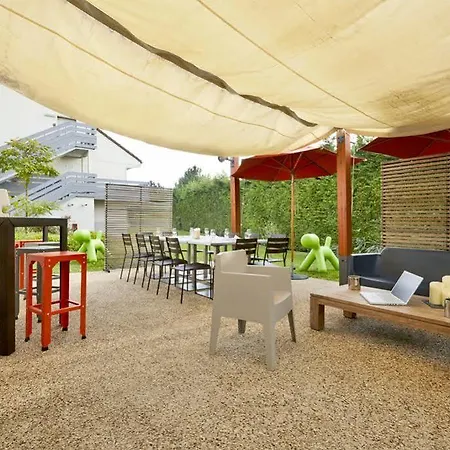 Hotel Restaurant Campanile Villennessurseine Poissy